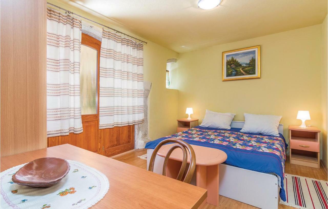 Pet Friendly Apartment In Porec With Wifi Exterior foto